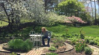 Carly Simon feet photo thumbnail