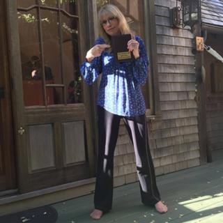 Carly Simon feet photo thumbnail