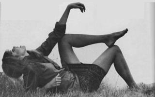 Carly Simon feet photo thumbnail