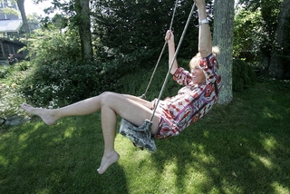 Carly Simon feet photo thumbnail