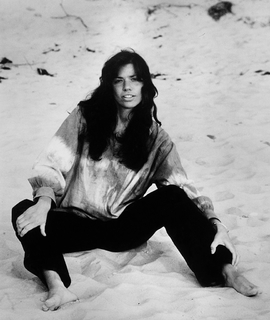 Carly Simon feet photo thumbnail