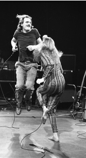 Carly Simon feet photo thumbnail