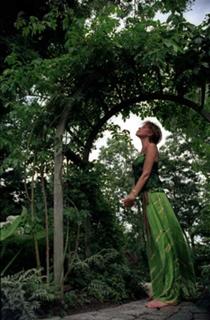 Carly Simon feet photo thumbnail