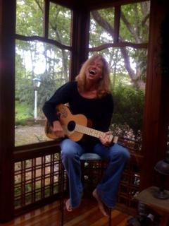 Carly Simon feet photo thumbnail