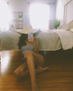 Carmela Zumbado feet photo 10