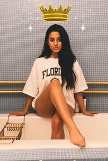 Carmela Zumbado feet photo 20