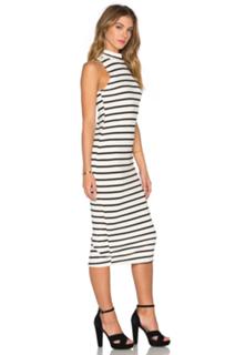 Carmella Rose feet photo thumbnail