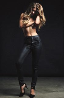 Carmella Rose feet photo thumbnail