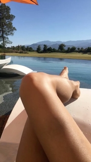 Carmella Rose feet photo thumbnail