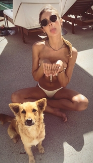 Carmella Rose feet photo thumbnail