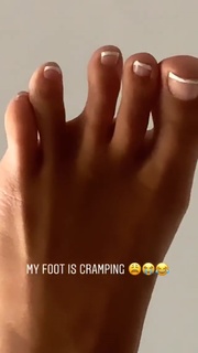 Carmella Rose feet photo thumbnail