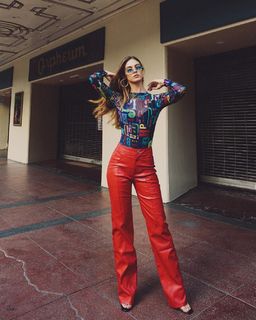 Carmella Rose feet photo thumbnail