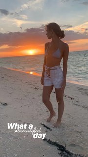 Carmella Rose feet photo thumbnail