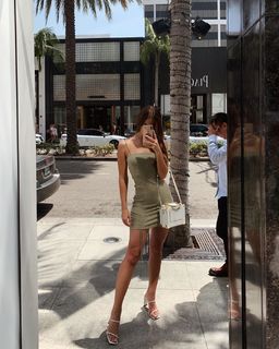 Carmella Rose feet photo thumbnail