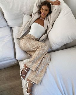 Carmella Rose feet photo thumbnail