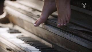 Carmella Rose feet photo thumbnail