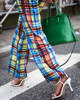 Carmella Rose feet photo thumbnail