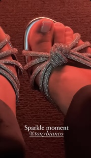 Carmella Rose feet photo thumbnail