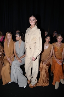 Carmella Rose feet photo thumbnail