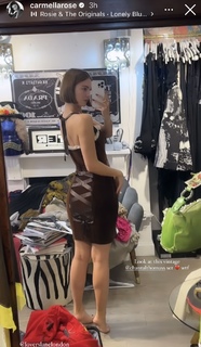 Carmella Rose feet photo thumbnail