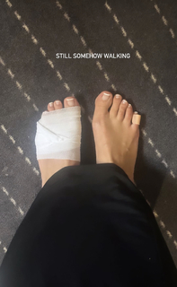 Carmella Rose feet photo thumbnail