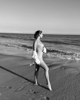 Carmella Rose feet photo thumbnail