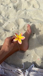 Carmella Rose feet photo thumbnail