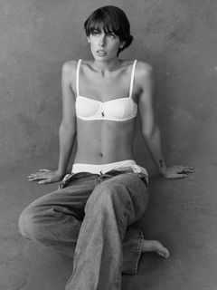 Carmella Rose feet photo thumbnail