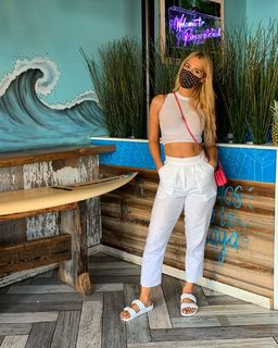 Carmen Carrera feet photo thumbnail
