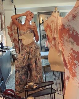 Carmen Carrera feet photo thumbnail