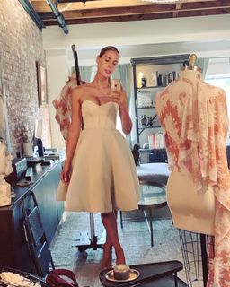 Carmen Carrera feet photo thumbnail