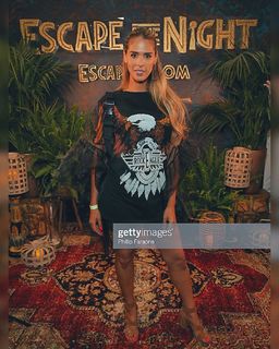 Carmen Carrera feet photo thumbnail