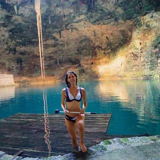 Carmen Carrera feet photo thumbnail