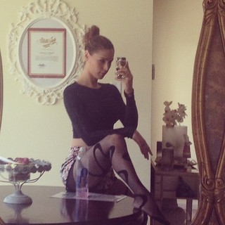 Carmen Carrera feet photo thumbnail