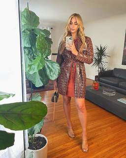 Carmen Carrera feet photo thumbnail