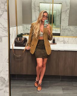 Carmen Carrera feet photo thumbnail