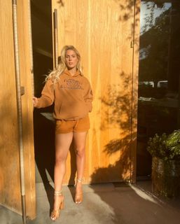 Carmen Carrera feet photo thumbnail