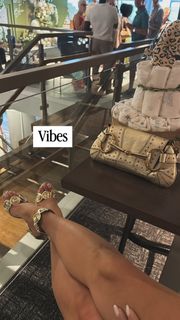 Carmen Carrera feet photo 2