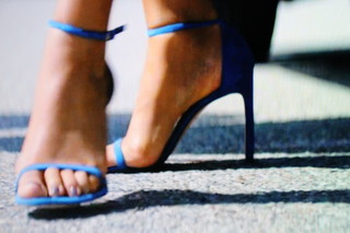 Carmen Ejogo feet photo thumbnail