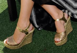 Carmen Electra feet photo thumbnail