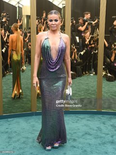 Carmen Electra feet photo thumbnail
