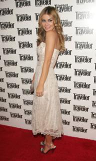 Carmen Electra feet photo thumbnail