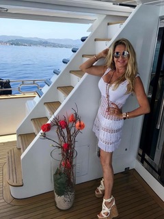 Carmen Geiss feet photo thumbnail