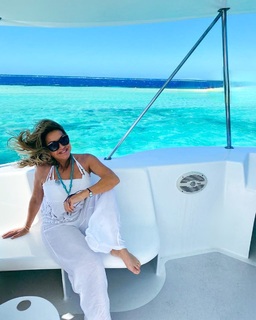 Carmen Geiss feet photo thumbnail