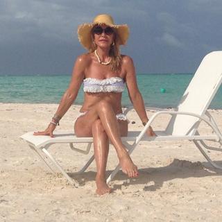 Carmen Lomana feet photo 16