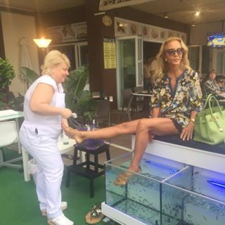 Carmen Lomana feet photo 10