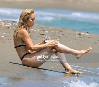 Carmen Lomana feet photo 11