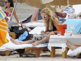 Carmen Lomana feet photo 7