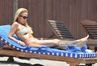 Carmen Lomana feet photo 2