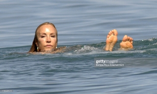 Carmen Lomana feet photo 1